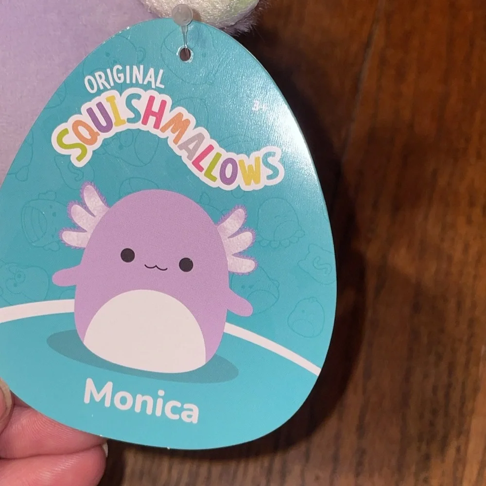 •SQUISHMALLOW•NWT 8